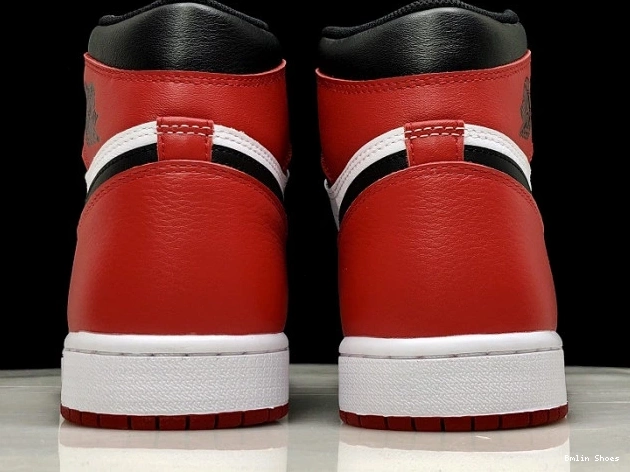 Bmlin Shoes 555088-125 Air Jordan 1 Black Retro Toe 0731